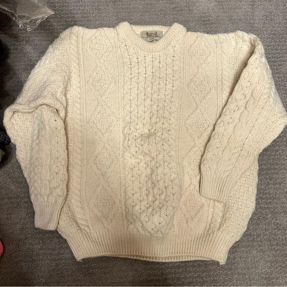Aran Traditional Irish Wool Cable Knit Sweater - Picture 3 of 10